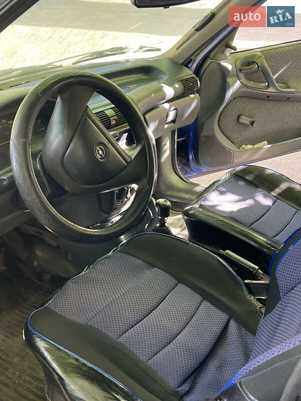 Универсал Opel Astra 1992 в Николаеве фото 2 Универсал Opel Astra 1992 в Николаеве