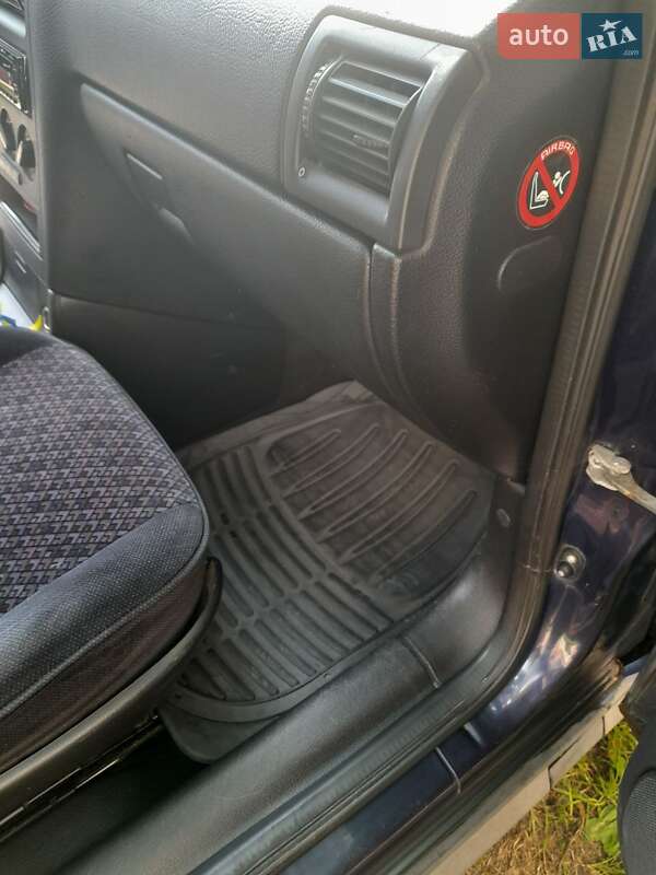 Универсал Opel Astra 2001 в Вышгороде