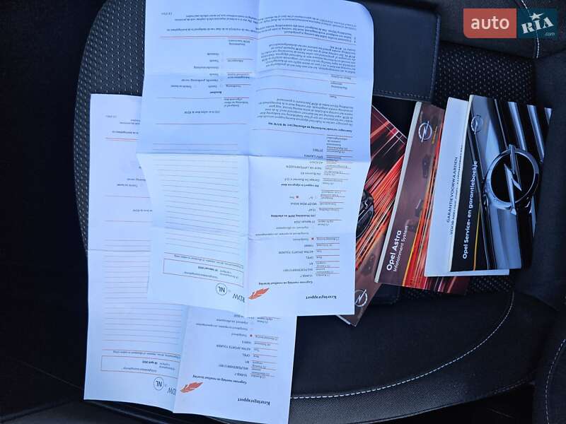 Универсал Opel Astra 2011 в Калуше