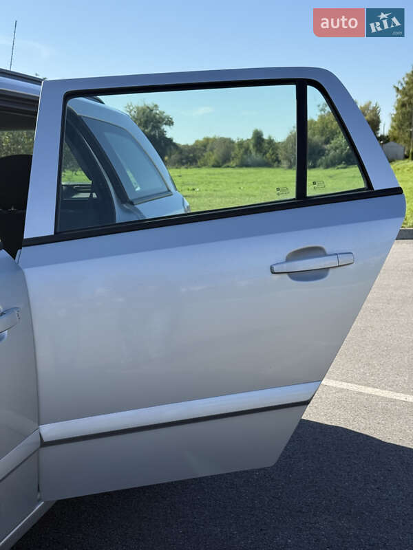 Универсал Opel Astra 2009 в Хмельнике