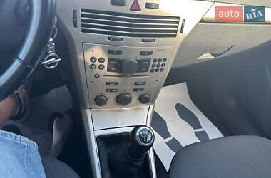 Универсал Opel Astra 2007 в 