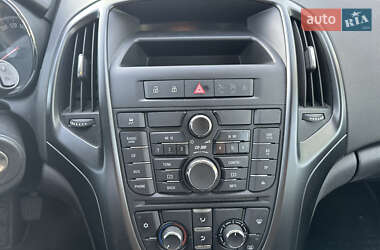Универсал Opel Astra 2010 в 