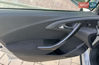 Универсал Opel Astra 2010 в 