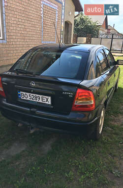 Хэтчбек Opel Astra 1999 в 