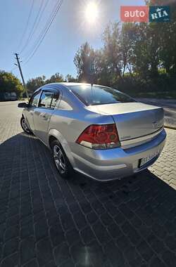 Седан Opel Astra 2011 в 