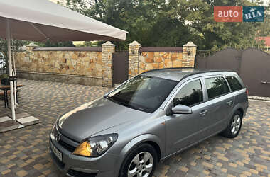 Универсал Opel Astra 2004 в Могилев-Подольске