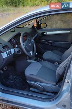 Хетчбек Opel Astra 2006 в 