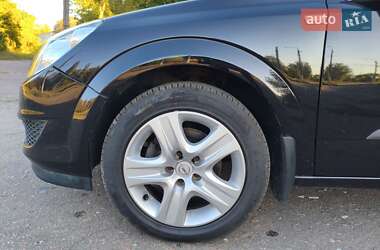 Универсал Opel Astra 2009 в 