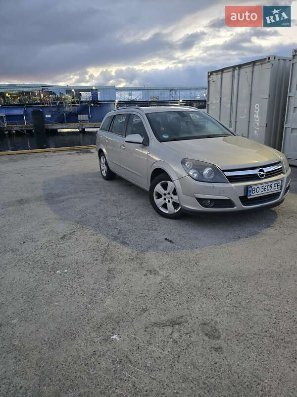 Универсал Opel Astra 2004 в Кривом Роге