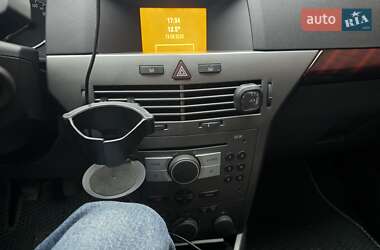 Универсал Opel Astra 2004 в 