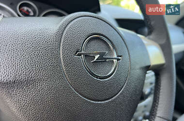 Универсал Opel Astra 2008 в 
