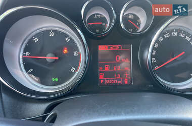 Универсал Opel Astra 2013 в 