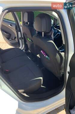 Универсал Opel Astra 2013 в 