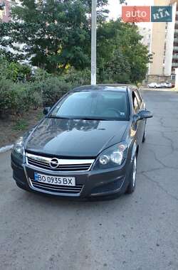 Універсал Opel Astra 2010 в Староказачьем