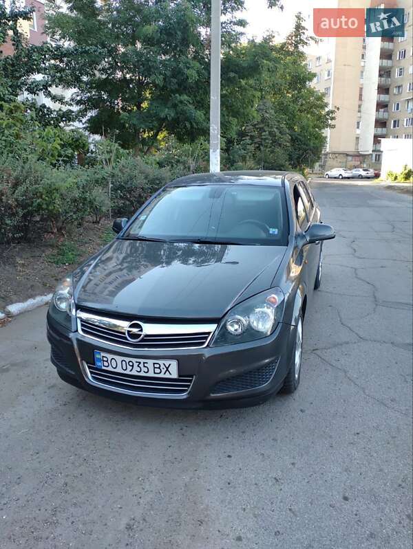 Opel Astra 2010