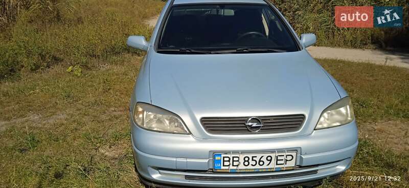 Седан Opel Astra 2005 в Кременчуге