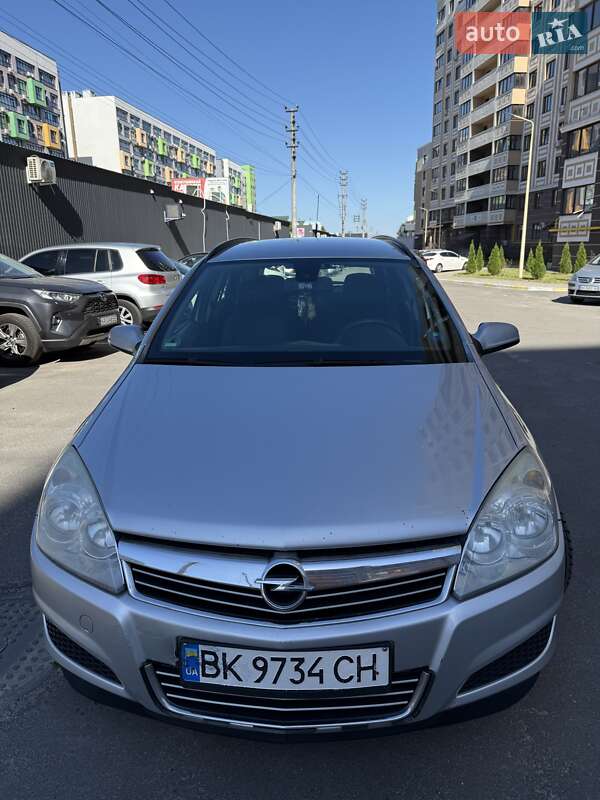 Универсал Opel Astra 2008 в Киеве