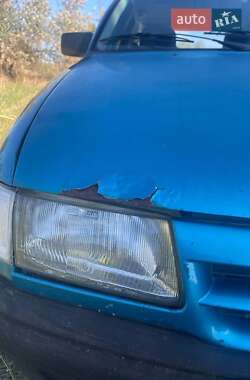 Хэтчбек Opel Astra 1993 в 
