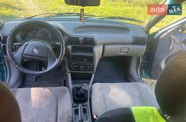 Хэтчбек Opel Astra 1993 в 