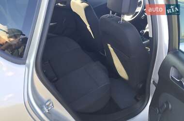 Хэтчбек Opel Astra 2010 в 