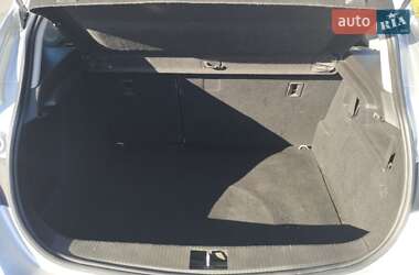 Хэтчбек Opel Astra 2010 в 