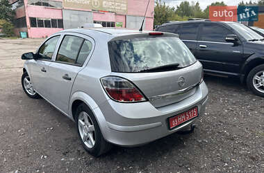 Хетчбек Opel Astra 2009 в 