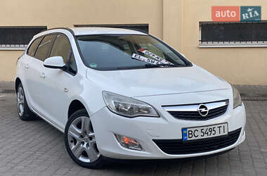 Универсал Opel Astra 2011 в 