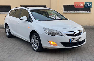 Универсал Opel Astra 2011 в 