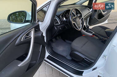 Универсал Opel Astra 2011 в 