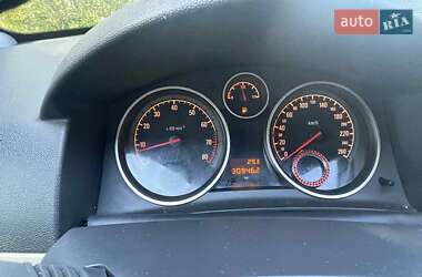 Купе Opel Astra 2008 в Львове