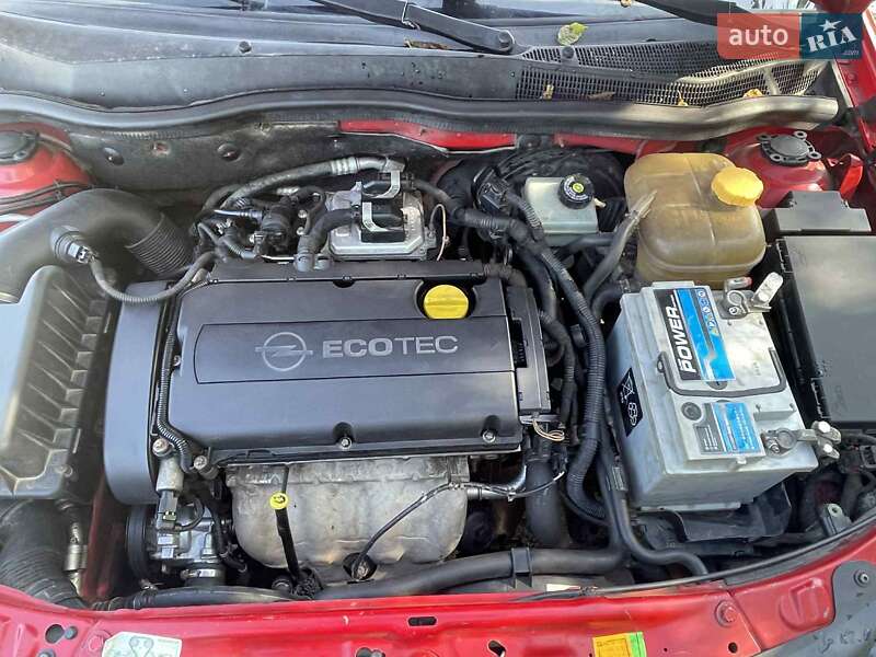 Купе Opel Astra 2008 в Львове