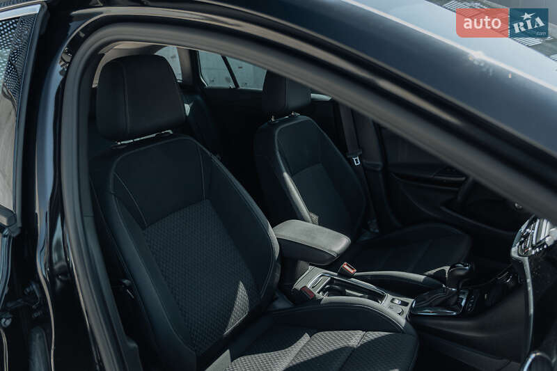 Универсал Opel Astra 2018 в Киеве фото 17 Универсал Opel Astra 2018 в Киеве