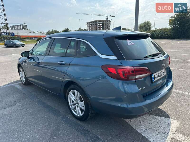 Универсал Opel Astra 2016 в Ужгороде