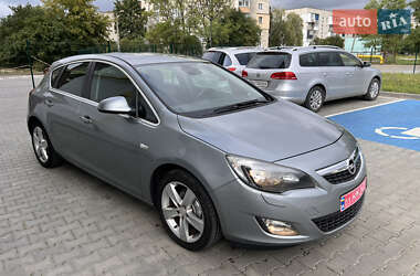 Хэтчбек Opel Astra 2010 в 