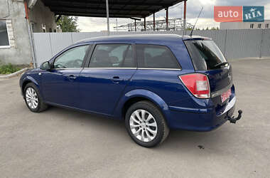 Универсал Opel Astra 2010 в 