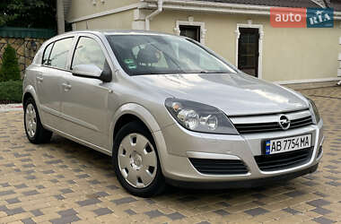 Хетчбек Opel Astra 2004 в Могилів-Подільському