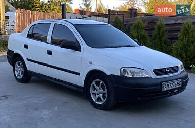 Седан Opel Astra 2000 в 
