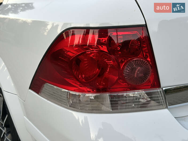 Седан Opel Astra 2012 в Прилуках