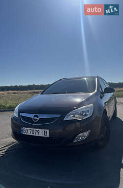 Універсал Opel Astra 2011 в Вінниці