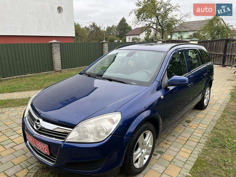 Универсал Opel Astra 2008 в Яворове