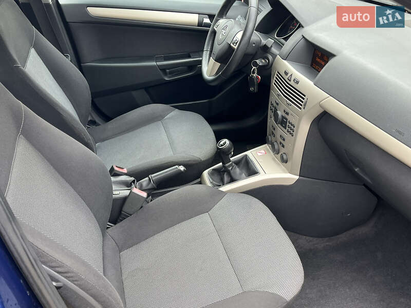 Универсал Opel Astra 2008 в Яворове