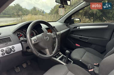 Универсал Opel Astra 2006 в 