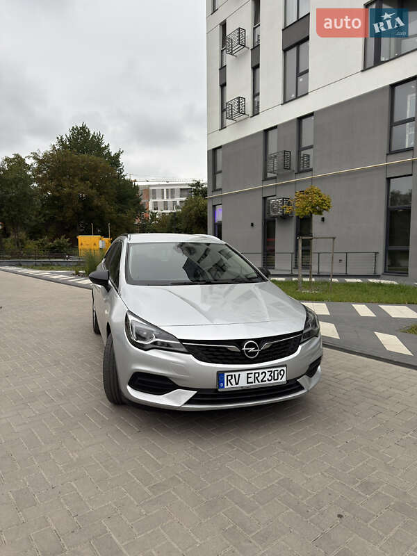 Opel Astra 2021