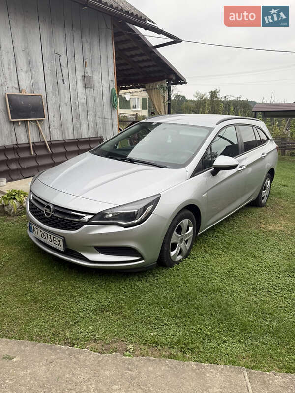 Универсал Opel Astra 2016 в Калуше