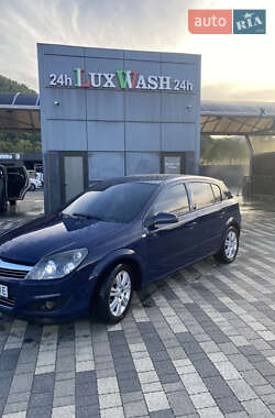 Хетчбек Opel Astra 2008 в Сваляві