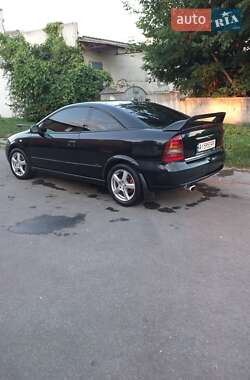 Купе Opel Astra 2001 в 