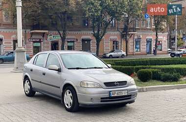 Хэтчбек Opel Astra 2002 в 