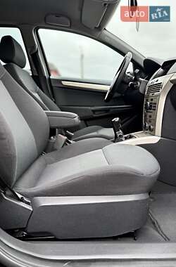 Универсал Opel Astra 2007 в 