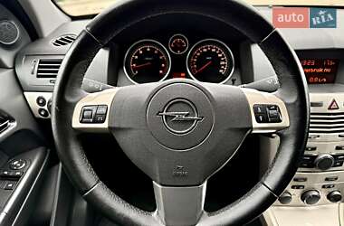 Универсал Opel Astra 2007 в 