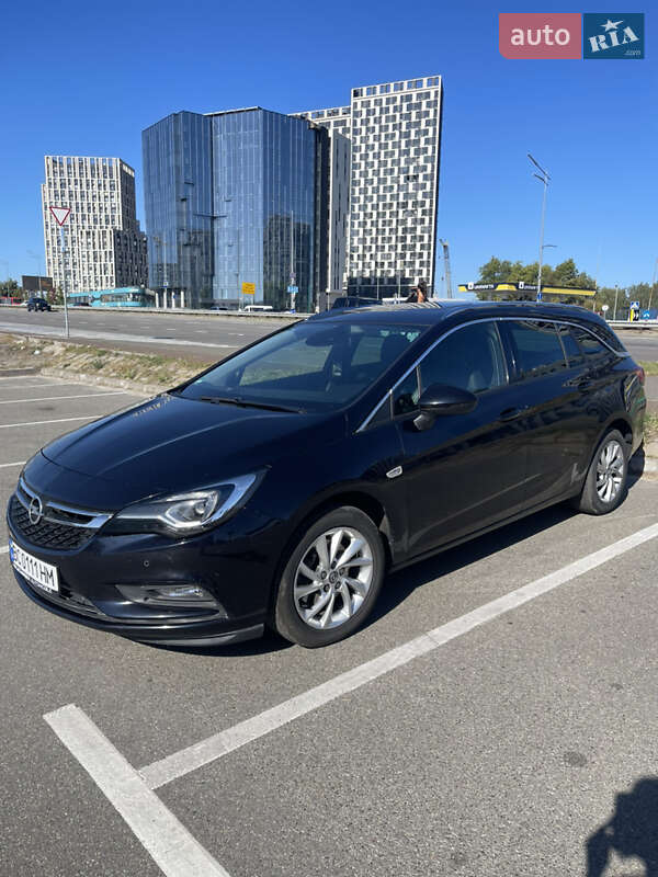 Универсал Opel Astra 2019 в Киеве